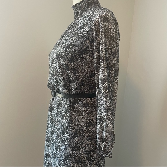 Banana Republic Smocked Neck Maxi - Picture 5 of 9